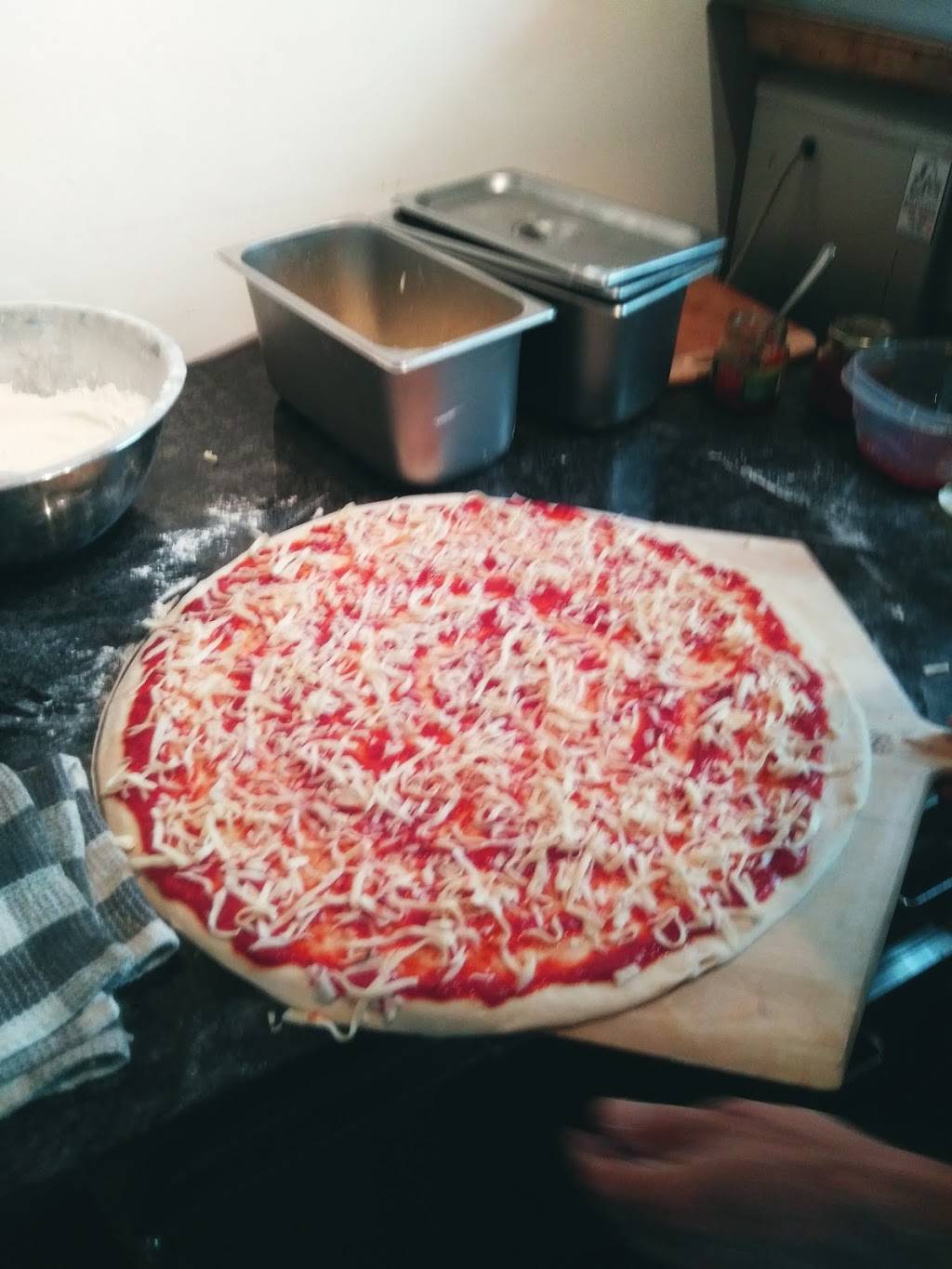 A Pizza Sherbrooke | restaurant | 287 Rue Galt O, Sherbrooke, QC J1H 1Y1, Canada | 8196749377 OR +1 819-674-9377