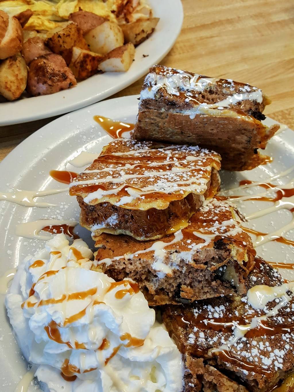 Miss Worcester Diner | restaurant | 300 Southbridge St, Worcester, MA 01608, USA | 5087535600 OR +1 508-753-5600