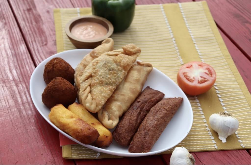 En Mi Viejo San Juan | restaurant | 8025 W Hillsborough Ave, Tampa, FL 33615, USA | 7738750538 OR +1 773-875-0538