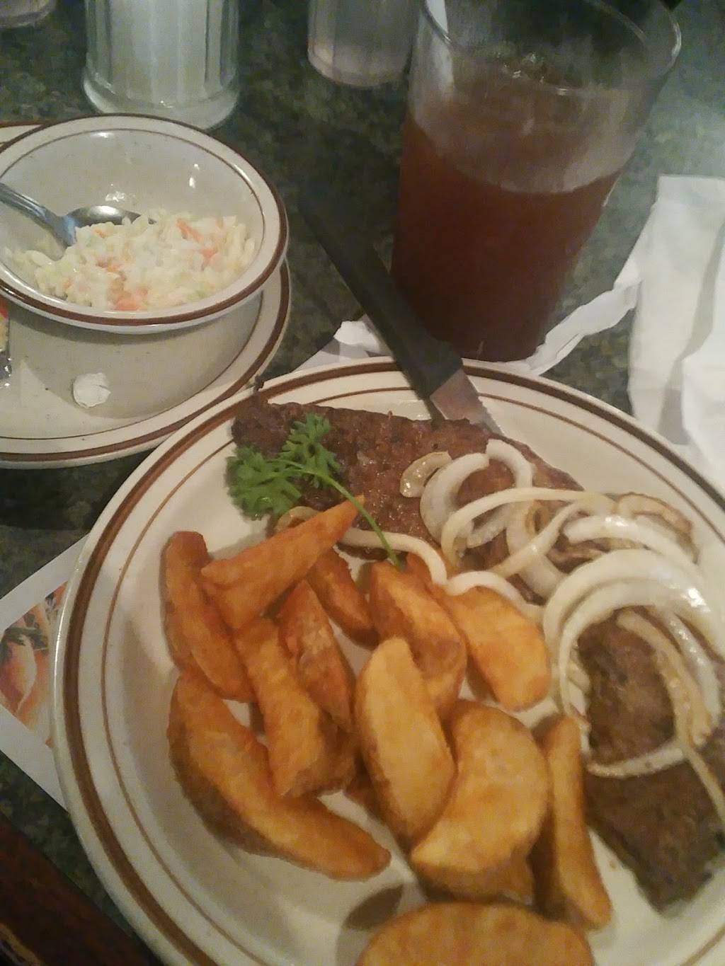 Richards Restaurant | restaurant | 820 S Walnut St, Hartford City, IN 47348, USA | 7653485126 OR +1 765-348-5126