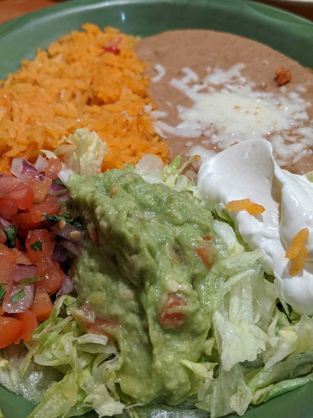 La Fiesta Bar & Grill | restaurant | 823 Wheeler St, Ames, IA 50010, USA | 5154505175 OR +1 515-450-5175