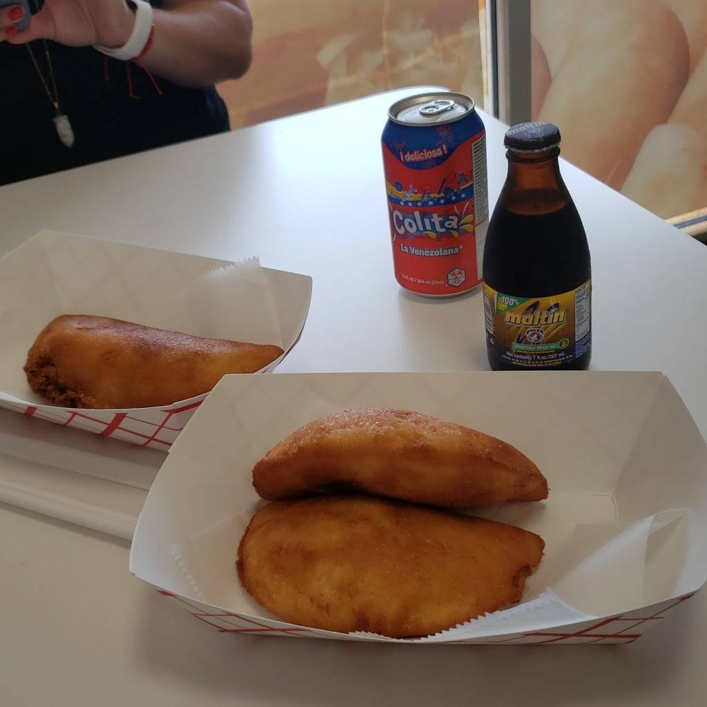 Doña Empanada | restaurant | 10822 NW 58th St, Doral, FL 33178, USA | 3056299414 OR +1 305-629-9414