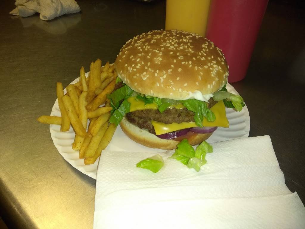 Crown Fried Chicken | restaurant | 2737 Germantown Ave, Philadelphia, PA 19133, USA | 2673191985 OR +1 267-319-1985