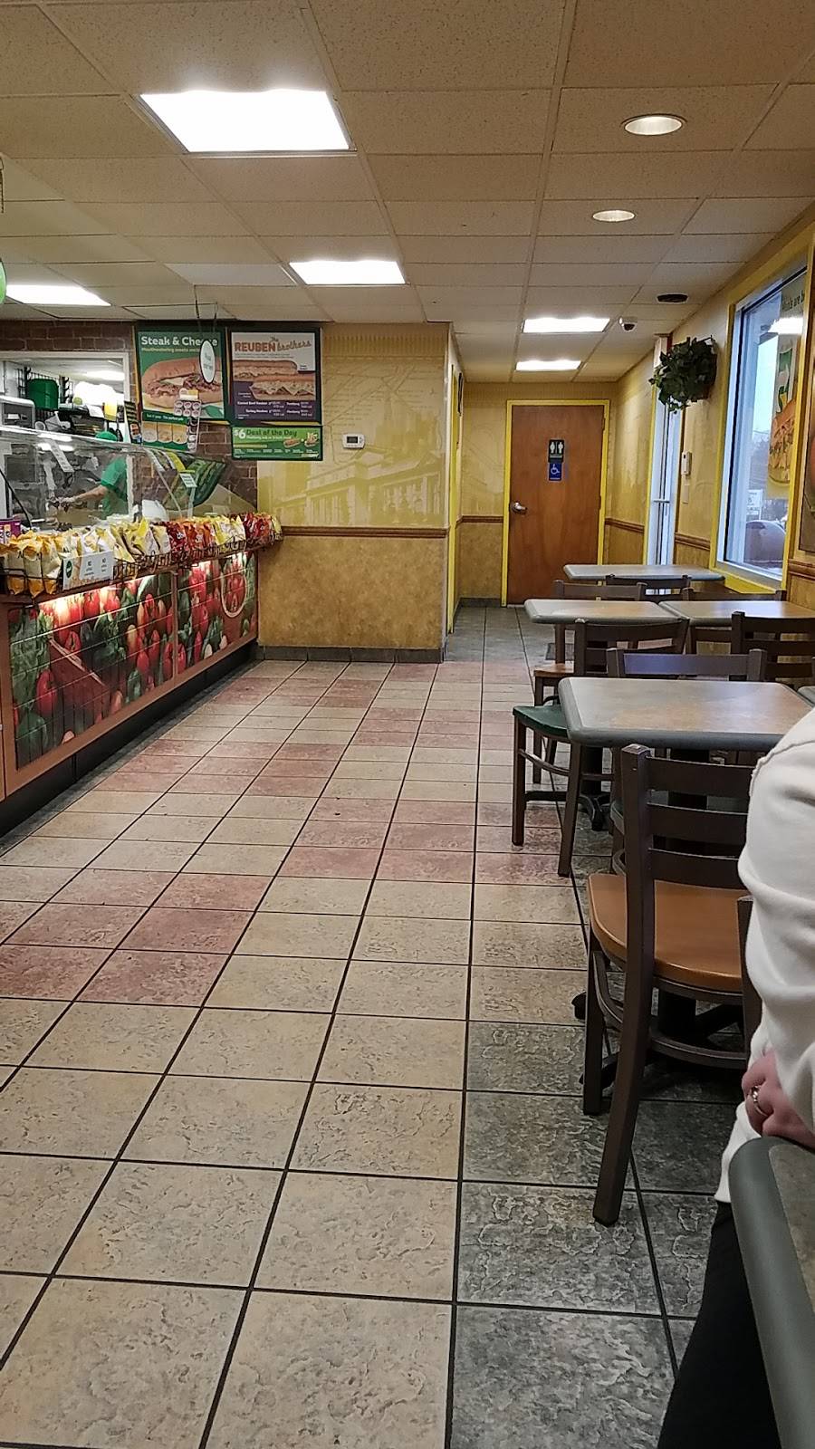 Subway | restaurant | 768 Centre St, Brockton, MA 02302, USA | 5084274478 OR +1 508-427-4478
