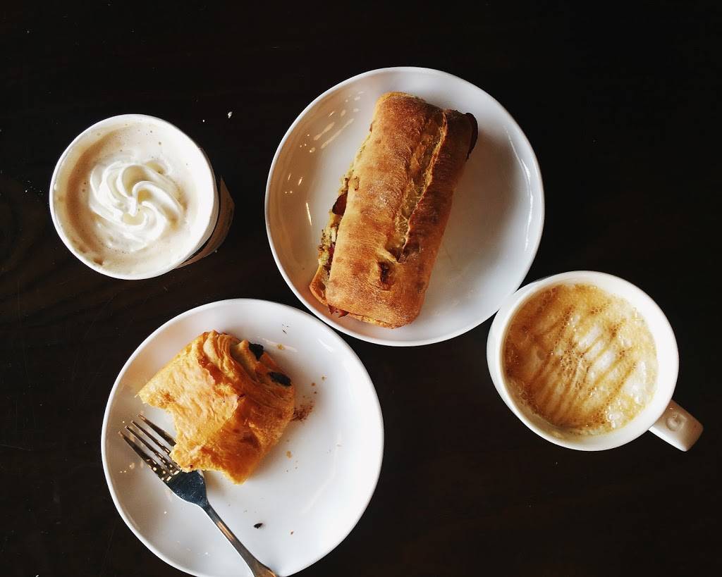 Starbucks | cafe | 2302 Lincoln Way, Ames, IA 50014, USA | 5152360035 OR +1 515-236-0035