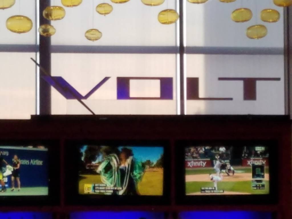 Volt | restaurant | 400 Renaissance Dr W, Detroit, MI 48243, USA | 3135688700 OR +1 313-568-8700