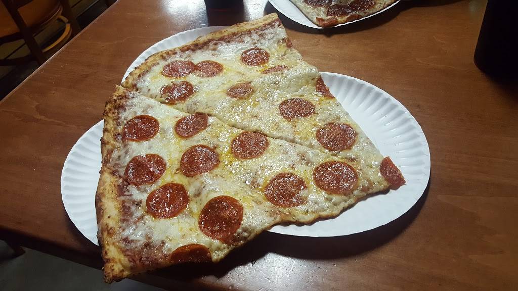 Ruckus Pizza and Bar | restaurant | 2233 Avent Ferry Rd, Raleigh, NC 27606, USA | 9198352002 OR +1 919-835-2002