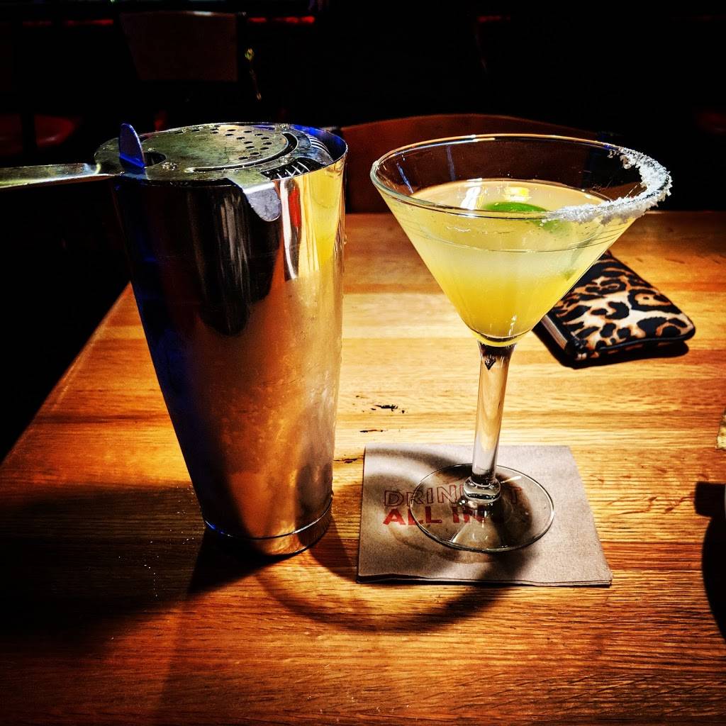 Applebees Grill + Bar | restaurant | 200 Hancock St, Quincy, MA 02171, USA | 6173289443 OR +1 617-328-9443