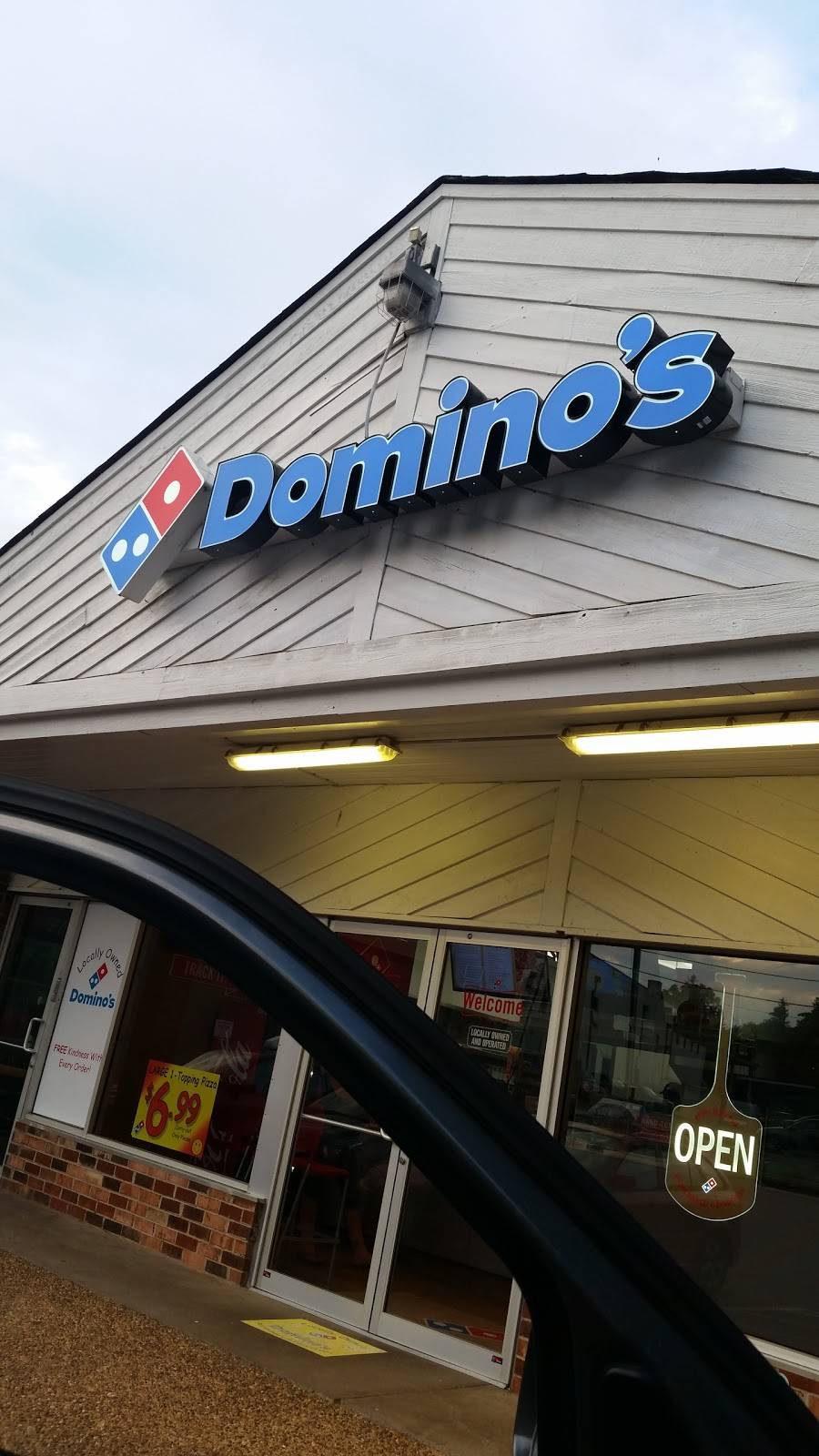 Dominos Pizza | meal delivery | 508 Stewart St, Charlottesville, VA 22902, USA | 4349792525 OR +1 434-979-2525