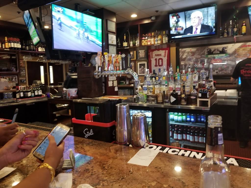 Redds | restaurant | 317 Washington Ave, Carlstadt, NJ 07072, USA | 2019330015 OR +1 201-933-0015