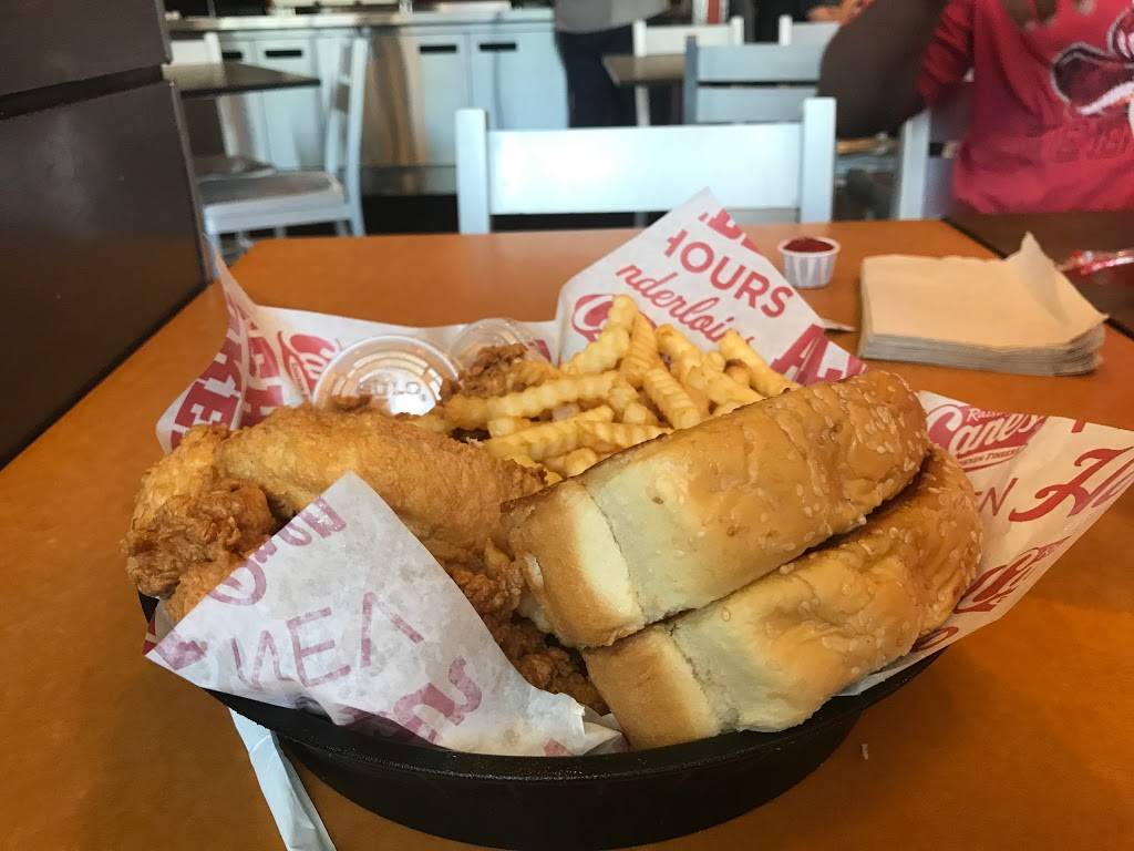 Raising Canes Chicken Fingers | meal takeaway | 1108 Cpl Max Donahue Ln, Highlands Ranch, CO 80129, USA | 3037910020 OR +1 303-791-0020