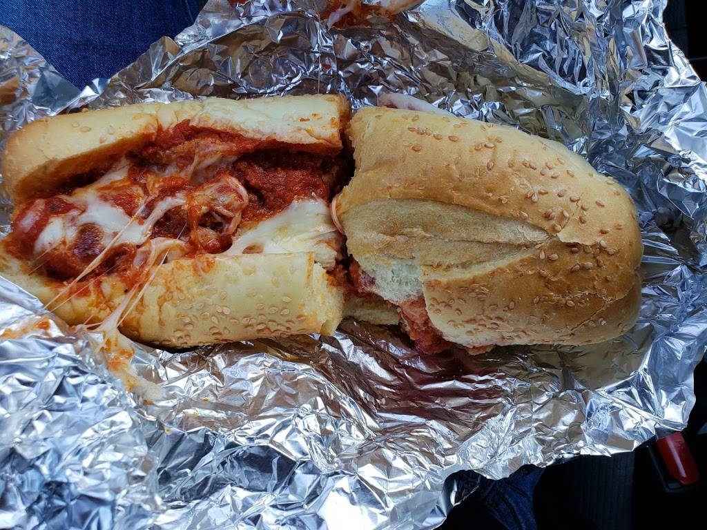 Rosas Pizza | restaurant | 313 Main St, Huntington, NY 11743, USA | 6314257694 OR +1 631-425-7694