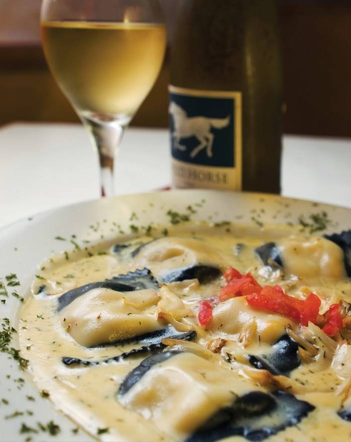 Cosimos | restaurant | 5501 Palmer Crossing Cir, Sarasota, FL 34233, USA | 9419227999 OR +1 941-922-7999