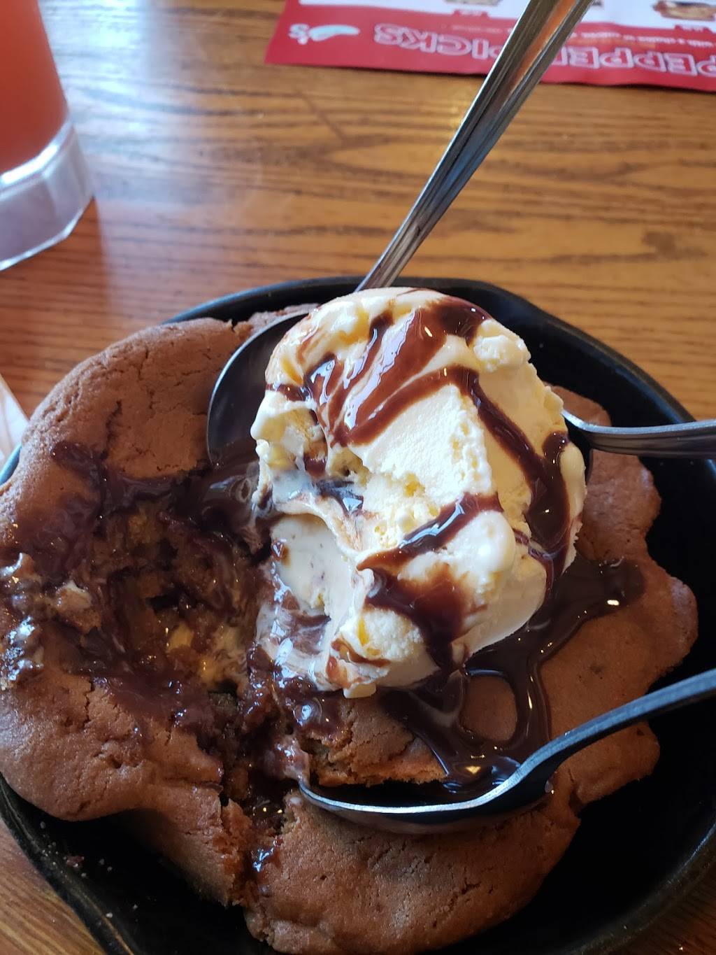 Chilis Grill & Bar | restaurant | 7021 International Dr, Orlando, FL 32819, USA | 4073527618 OR +1 407-352-7618