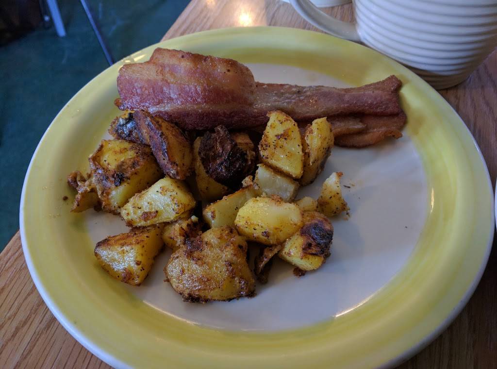 Golden Harvest Restaurant | restaurant | 1625 Turner Rd, Lansing, MI 48906, USA | 5174853663 OR +1 517-485-3663