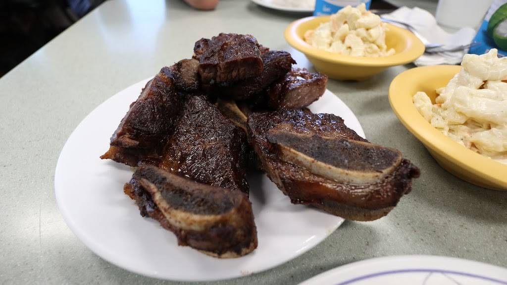 Helenas Hawaiian Food | restaurant | 1240 N School St, Honolulu, HI 96817, USA | 8088458044 OR +1 808-845-8044