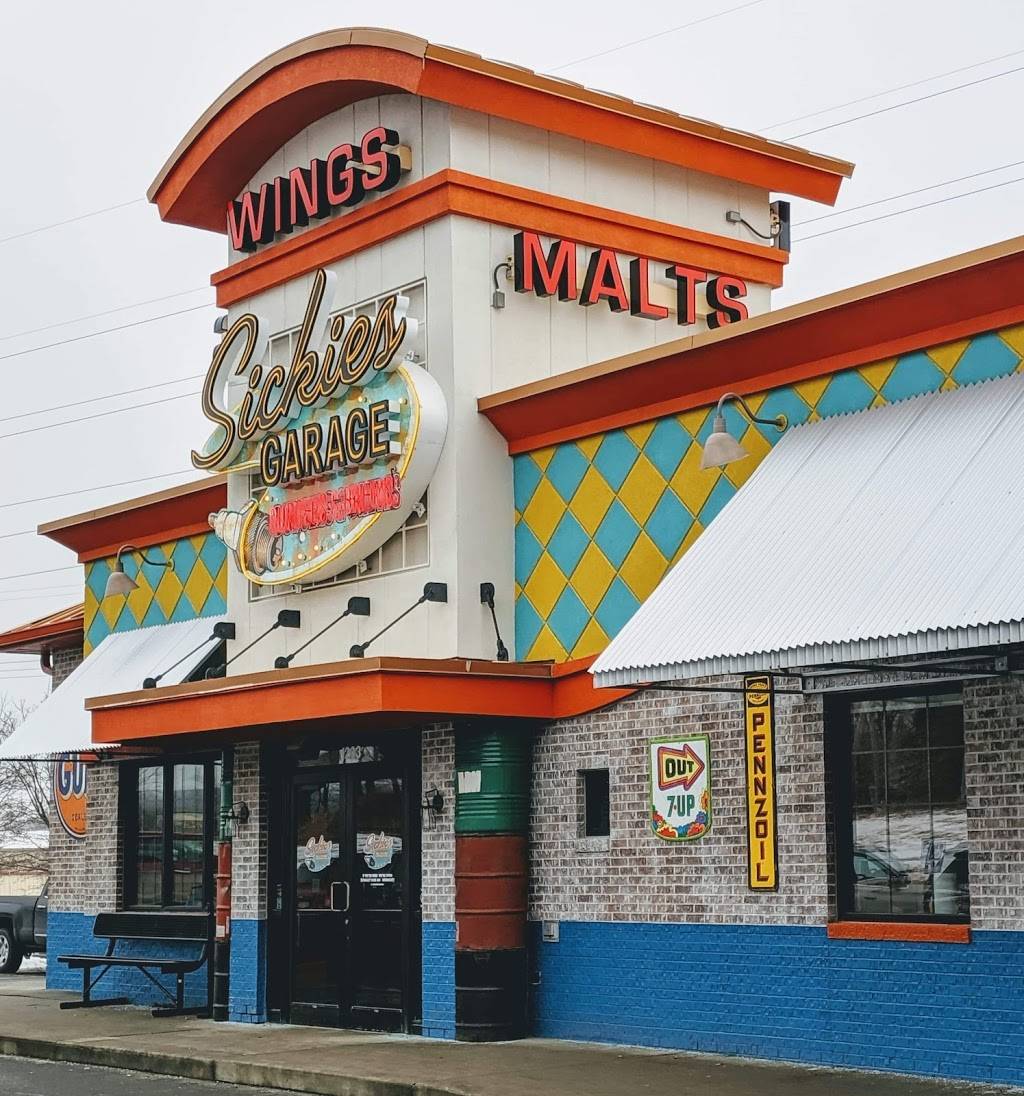 Sickies Garage Burgers & Brews | restaurant | 1203 Cornhusker Rd, Bellevue, NE 68123, USA | 5319993352 OR +1 531-999-3352