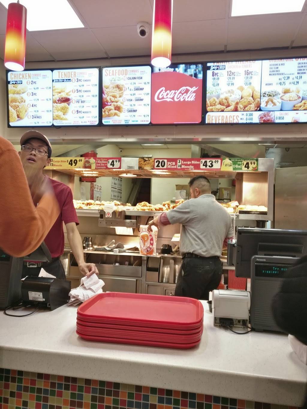 Popeyes Louisiana Kitchen | restaurant | 890 Geneva Ave, San Francisco, CA 94112, USA | 4152392089 OR +1 415-239-2089