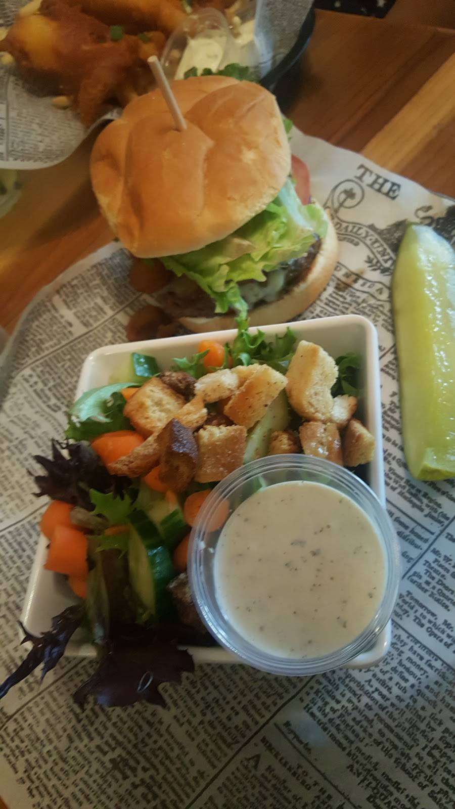 Lucky Fools Pub | restaurant | 75 E High St, Moorpark, CA 93021, USA | 8055321500 OR +1 805-532-1500