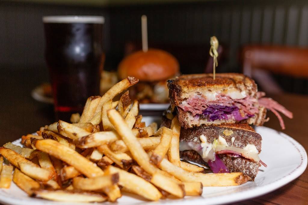 Strandhill Public | restaurant | 309 W Palm Ave, Tampa, FL 33602, USA | 8137699234 OR +1 813-769-9234