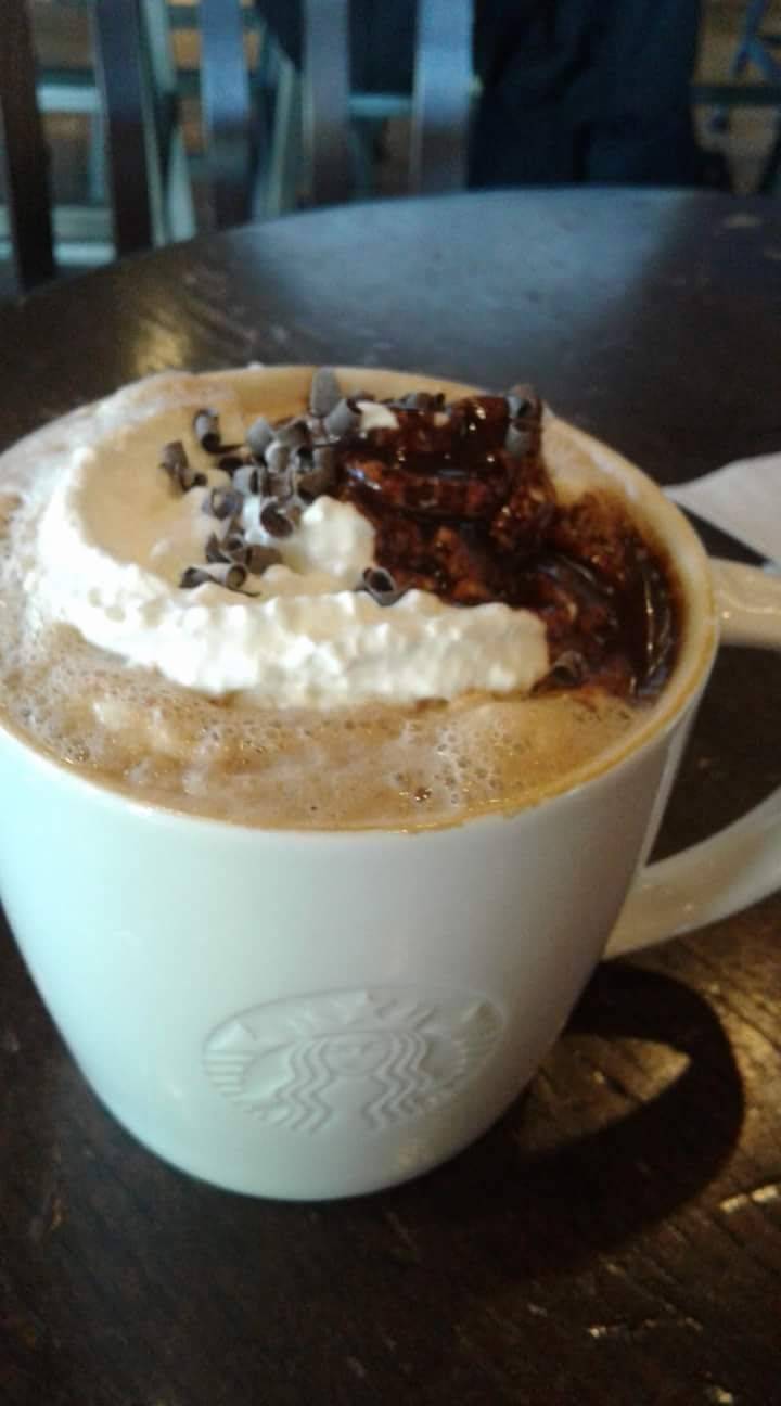 Starbucks | cafe | 3750 W Robinson St #100, Norman, OK 73072, USA | 4052922056 OR +1 405-292-2056