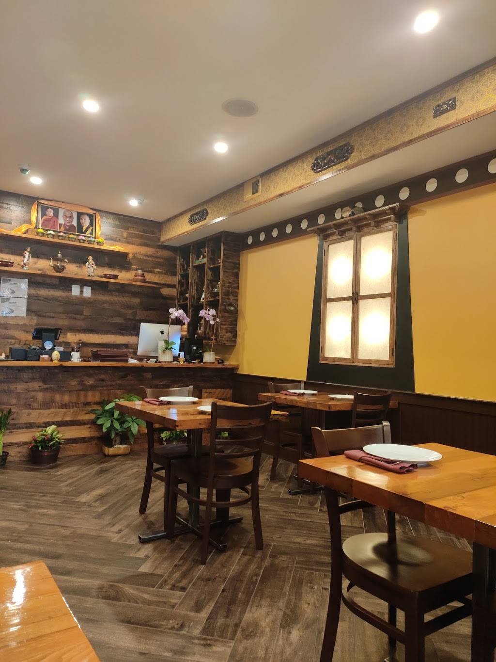 White Yak | restaurant | 6118 Ridge Ave, Philadelphia, PA 19128, USA | 2154830764 OR +1 215-483-0764