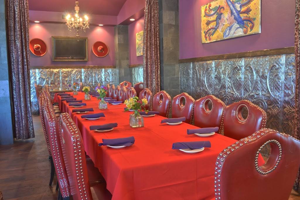 El Charro Café | restaurant | 7725 N Oracle Rd #101, Tucson, AZ 85704, USA | 5202291922 OR +1 520-229-1922