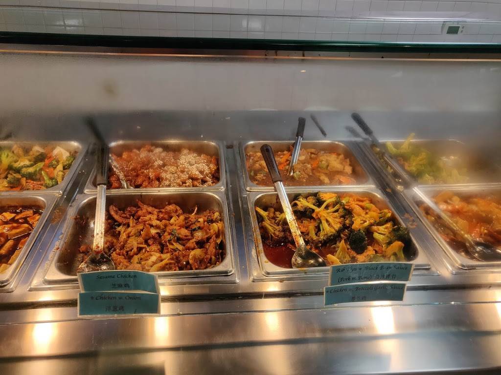 Young Chow | restaurant | 520 Lee Road # 302, Buffalo, NY 14228, USA | 7166896303 OR +1 716-689-6303