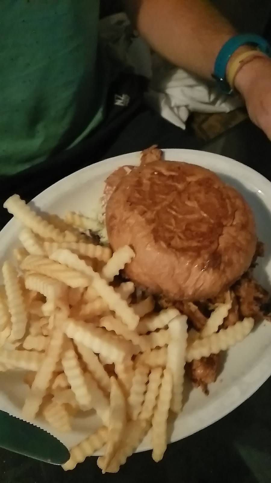 El Jardin | restaurant | 157 S Sierra Ave, Oakdale, CA 95361, USA | 2098478209 OR +1 209-847-8209