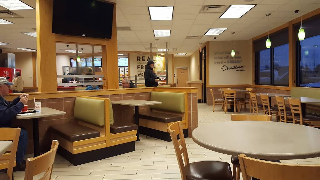 Wendys | restaurant | 105 Hospital Dr, Winchester, KY 40391, USA | 8597447711 OR +1 859-744-7711
