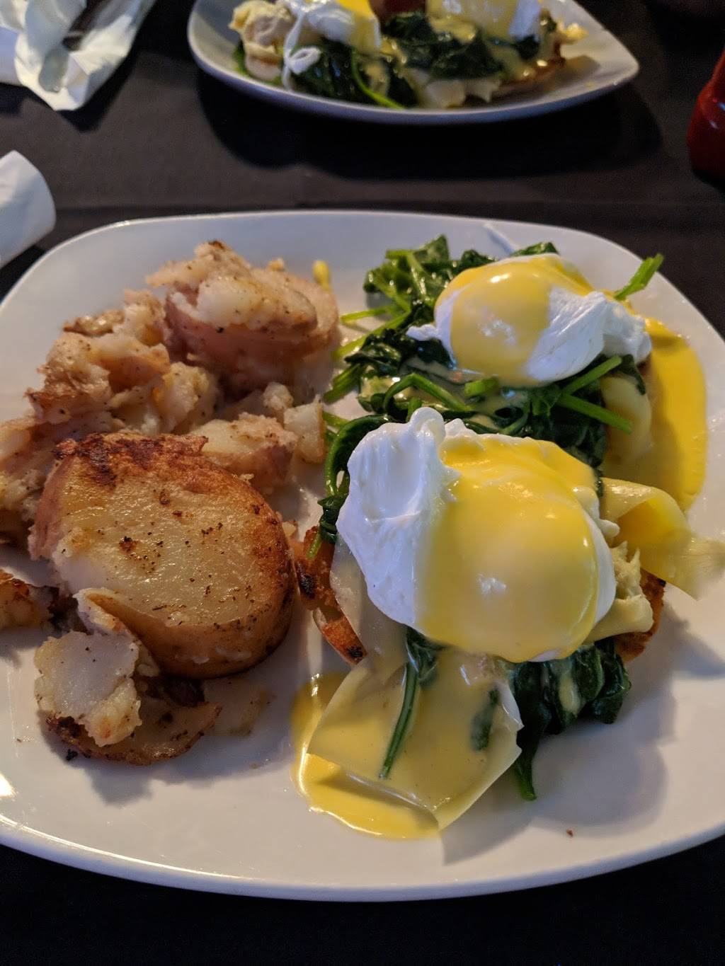 West End Tavern | restaurant | 18514 Detroit Ave, Lakewood, OH 44107, USA | 2165217684 OR +1 216-521-7684