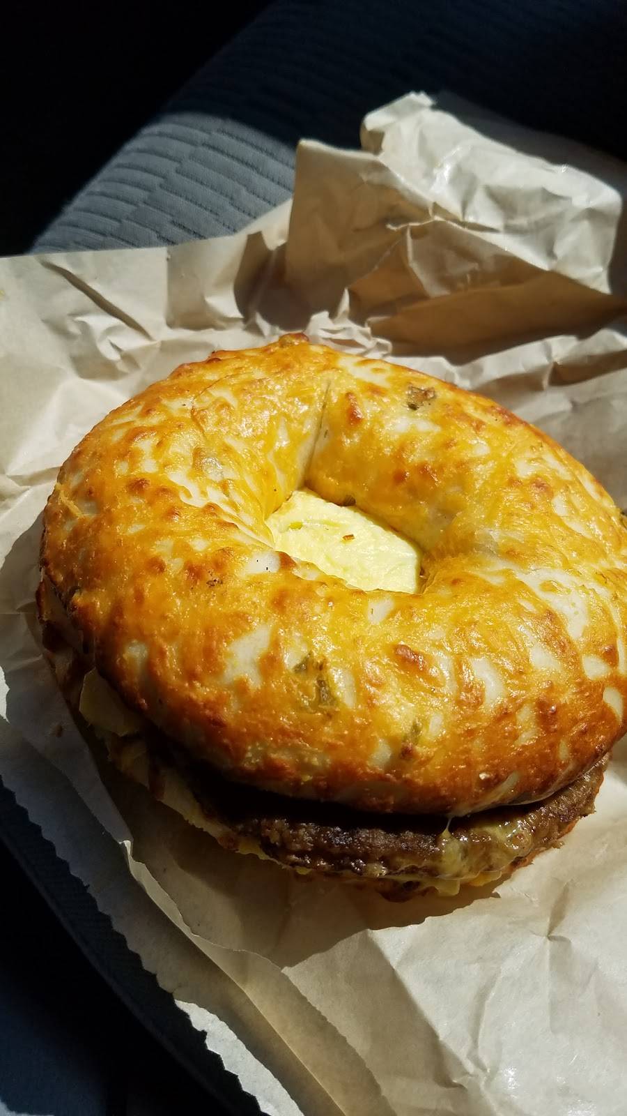 Honey Dew Donuts | bakery | 482 Market St, Rockland, MA 02370, USA | 7818780847 OR +1 781-878-0847