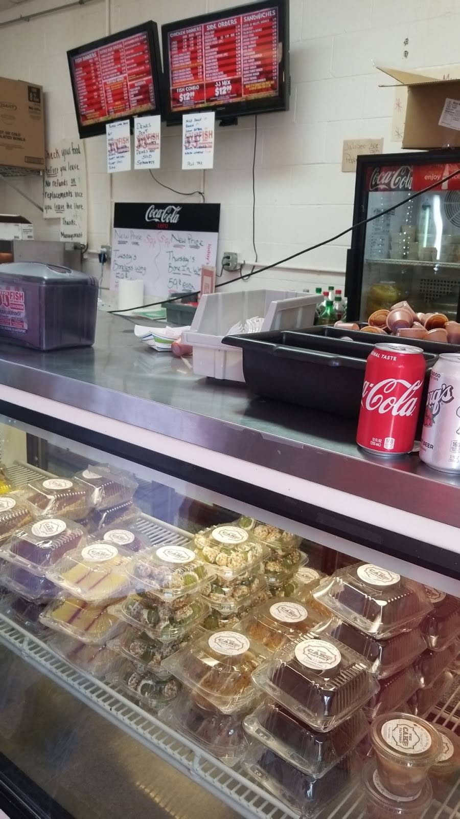 Big JJ Fish & Chicken | restaurant | 1728 9th St, Rock Island, IL 61201, USA | 3097886666 OR +1 309-788-6666