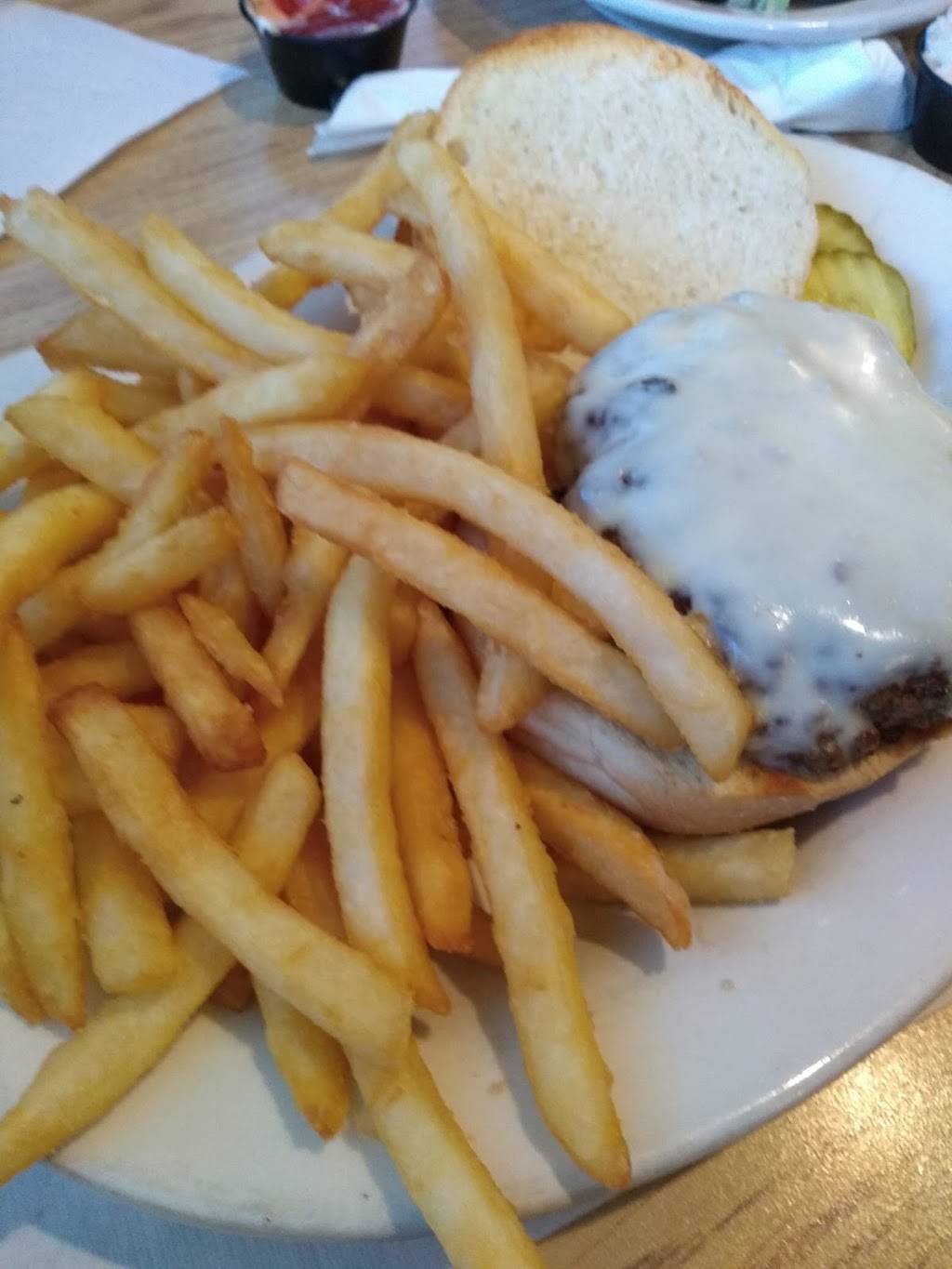 Paulies Family Restaurant | restaurant | 1214 Chestnut St, Coplay, PA 18037, USA | 6102612110 OR +1 610-261-2110