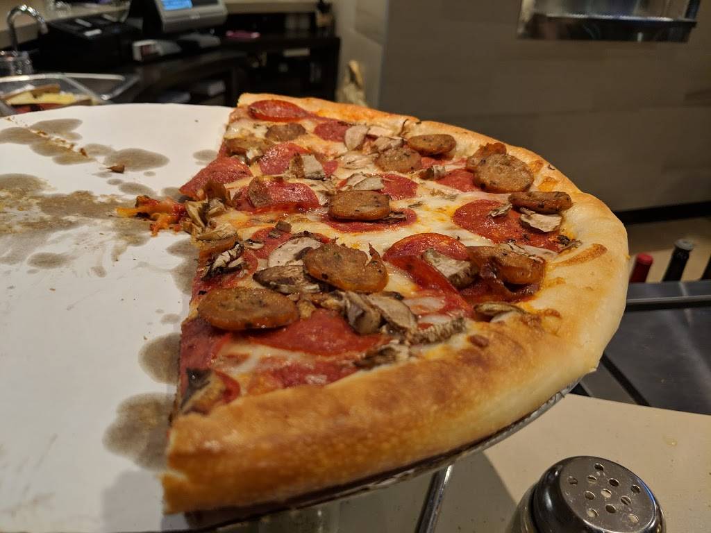 Deweys Pizza | meal takeaway | 3265 W Market St, Fairlawn, OH 44333, USA | 3308734444 OR +1 330-873-4444