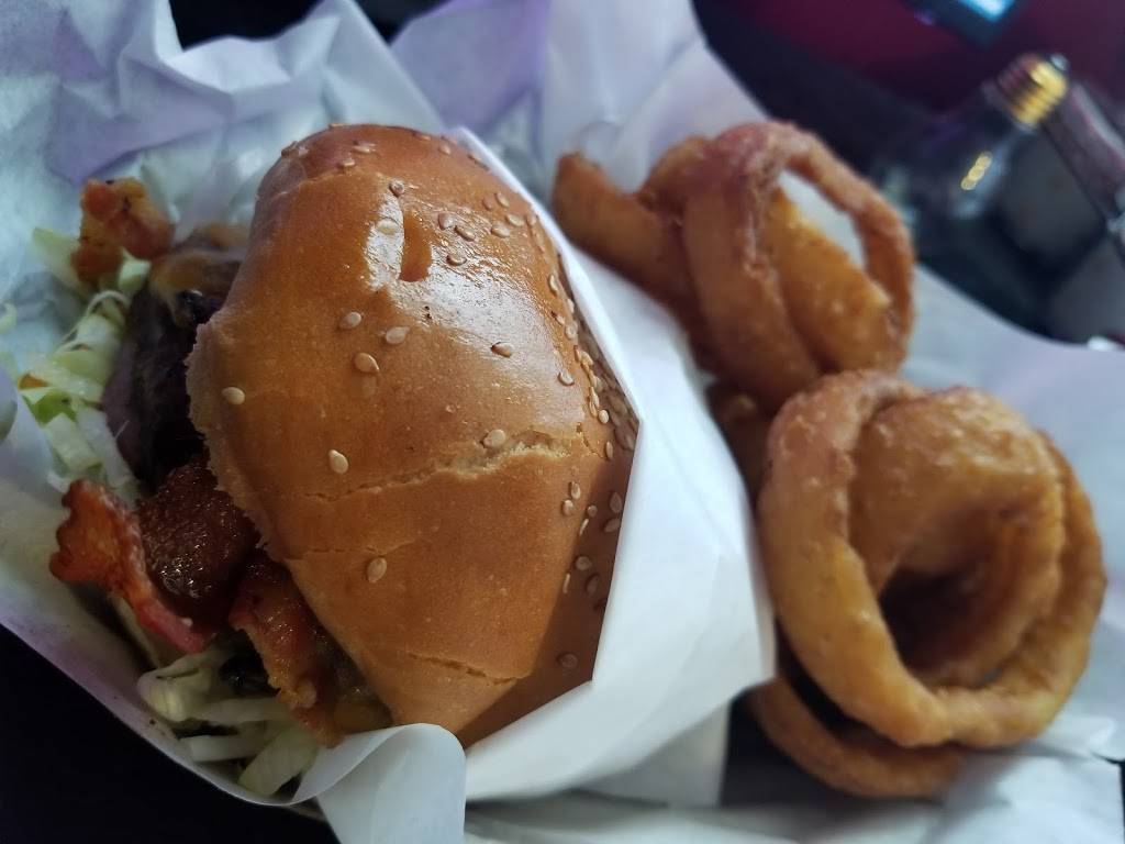 Eddies Grill | restaurant | 1325 N H St, Lompoc, CA 93436, USA | 8057354488 OR +1 805-735-4488