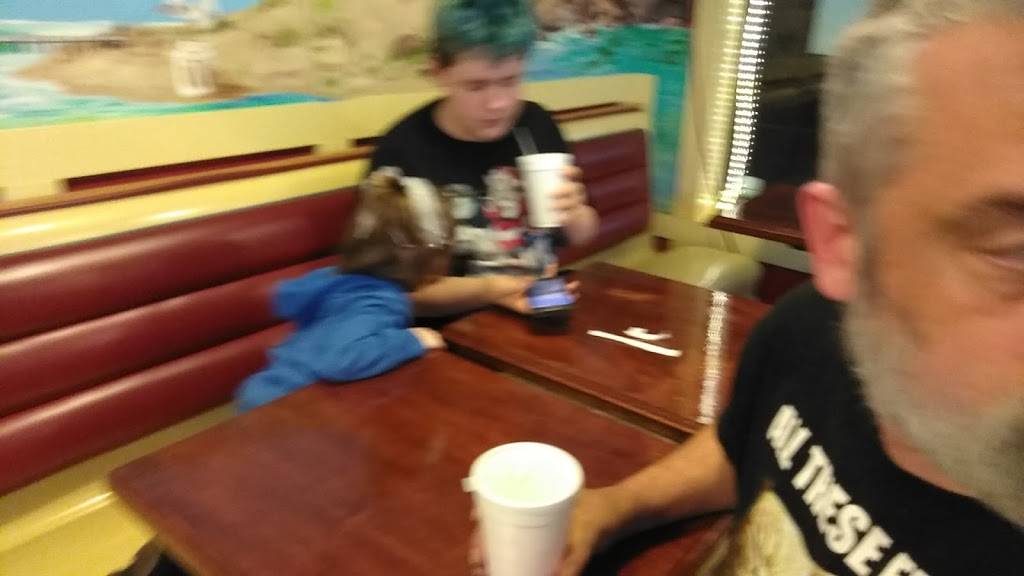 Wings Deli | restaurant | 131 E Solomon St, Griffin, GA 30223, USA | 6786881267 OR +1 678-688-1267