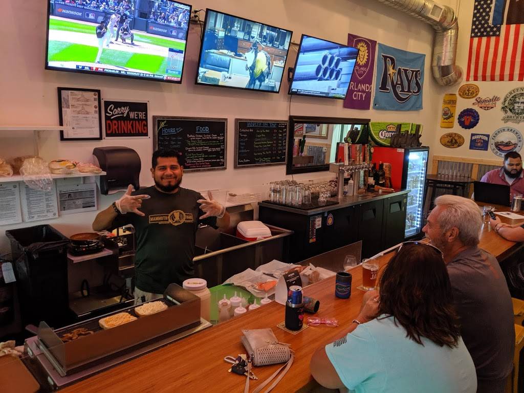 Pint Sized Pub | restaurant | 110 S 5th St, Leesburg, FL 34748, USA | 3524600383 OR +1 352-460-0383