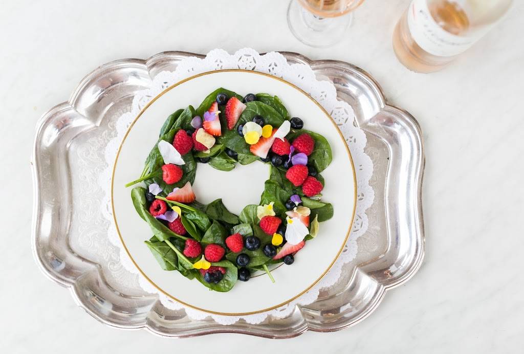 Petite LouLou Creperie + Bar à Vins | cafe | 713 E Main St, Purcellville, VA 20132, USA | 5404413135 OR +1 540-441-3135