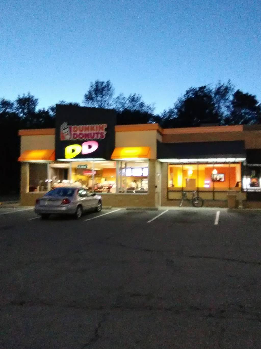 Dunkin | bakery | 72 W Main St, Spencer, MA 01562, USA | 5088856637 OR +1 508-885-6637