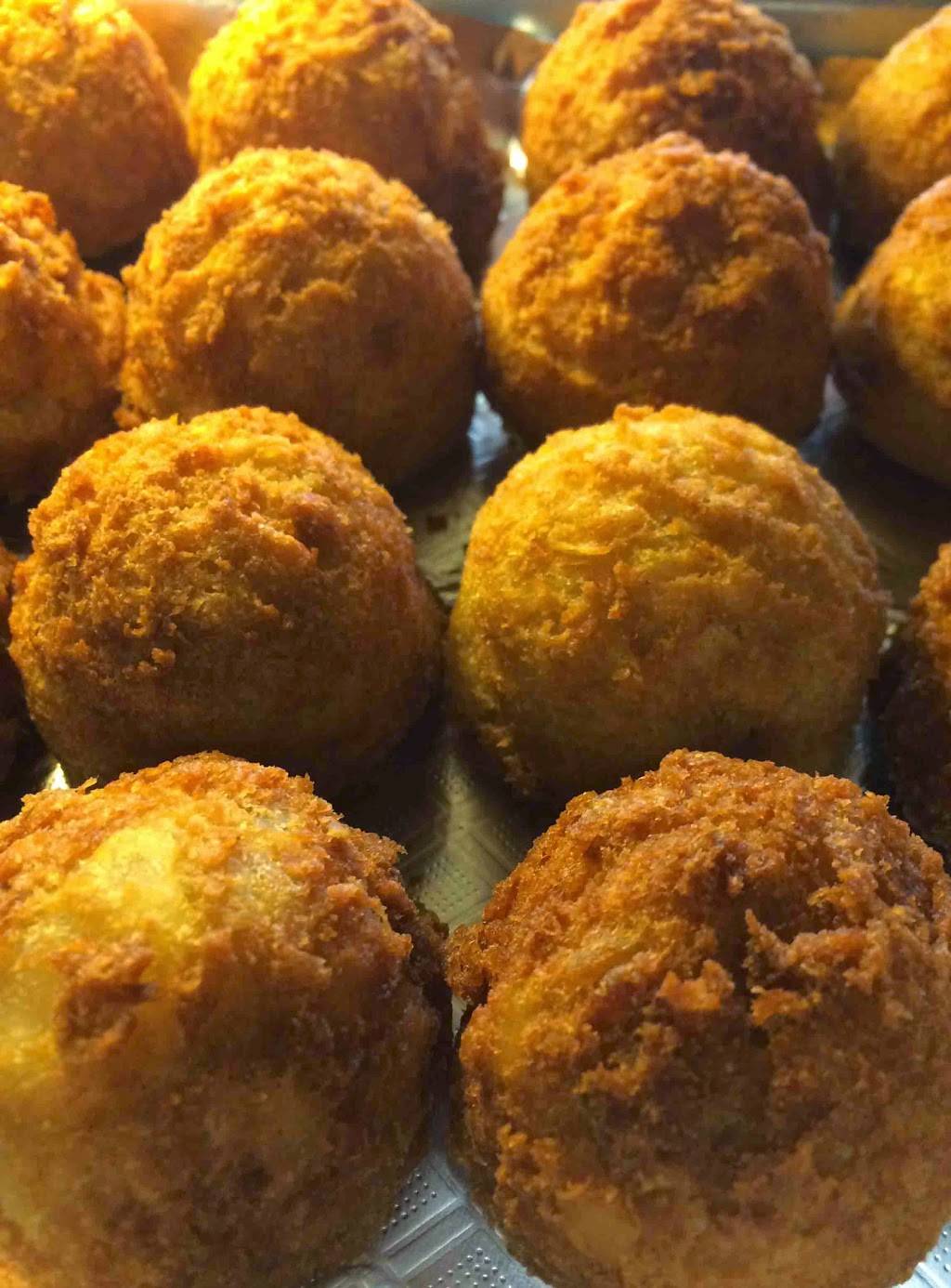 Empanada Guy Restaurant | restaurant | 568 Park Ave, Freehold, NJ 07728, USA | 8886237765 OR +1 888-623-7765