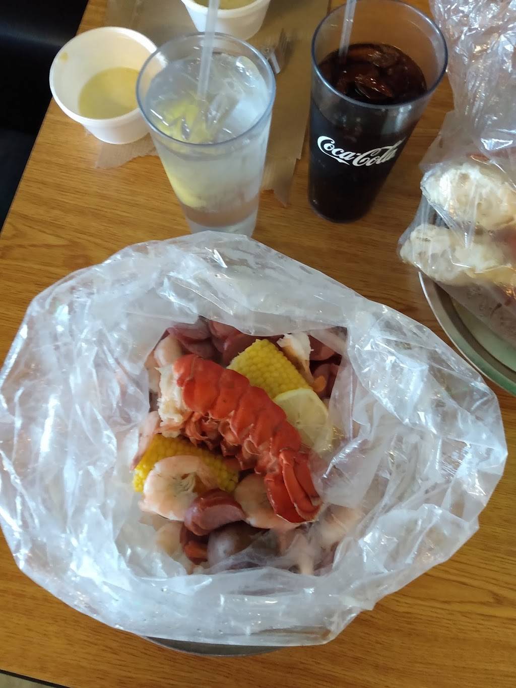 ugly crab 2 | restaurant | 5939 E 82nd St, Indianapolis, IN 46250, USA | 3179438168 OR +1 317-943-8168