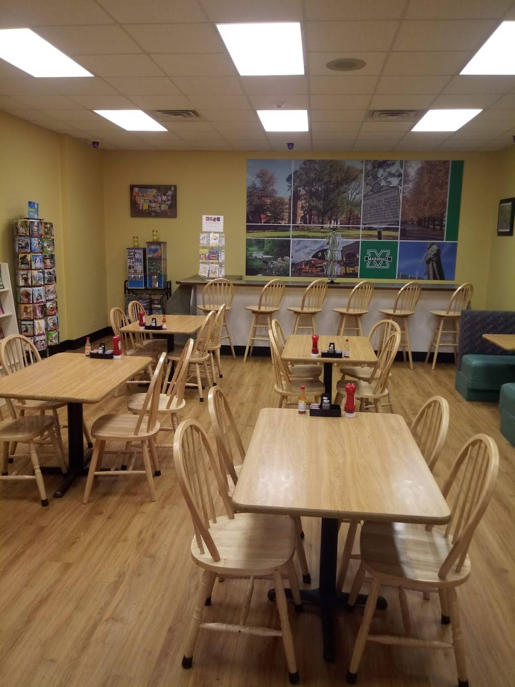 Tudors Biscuit World | restaurant | 1449 Co Rte 3/1, Huntington, WV 25704, USA | 3046174189 OR +1 304-617-4189