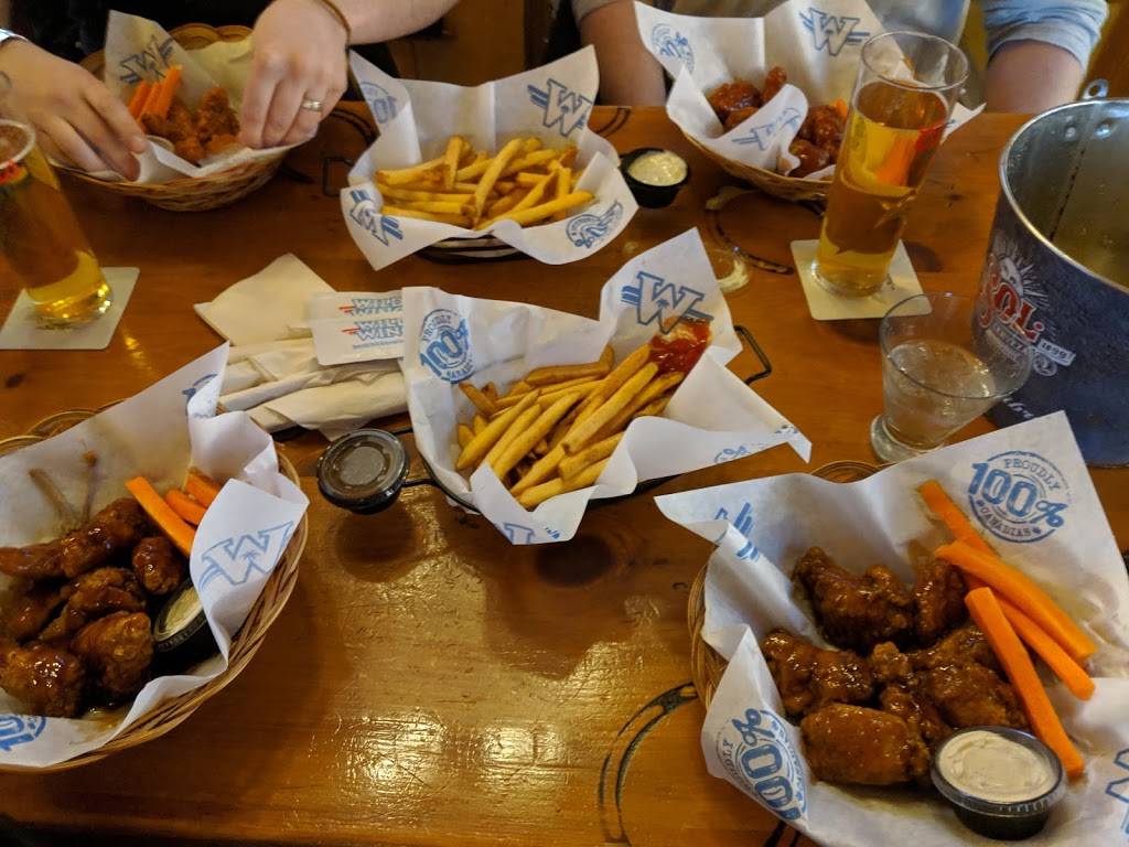 Wild Wing | restaurant | 985 Paisley Rd, Guelph, ON N1K 1X6, Canada | 5198379977 OR +1 519-837-9977