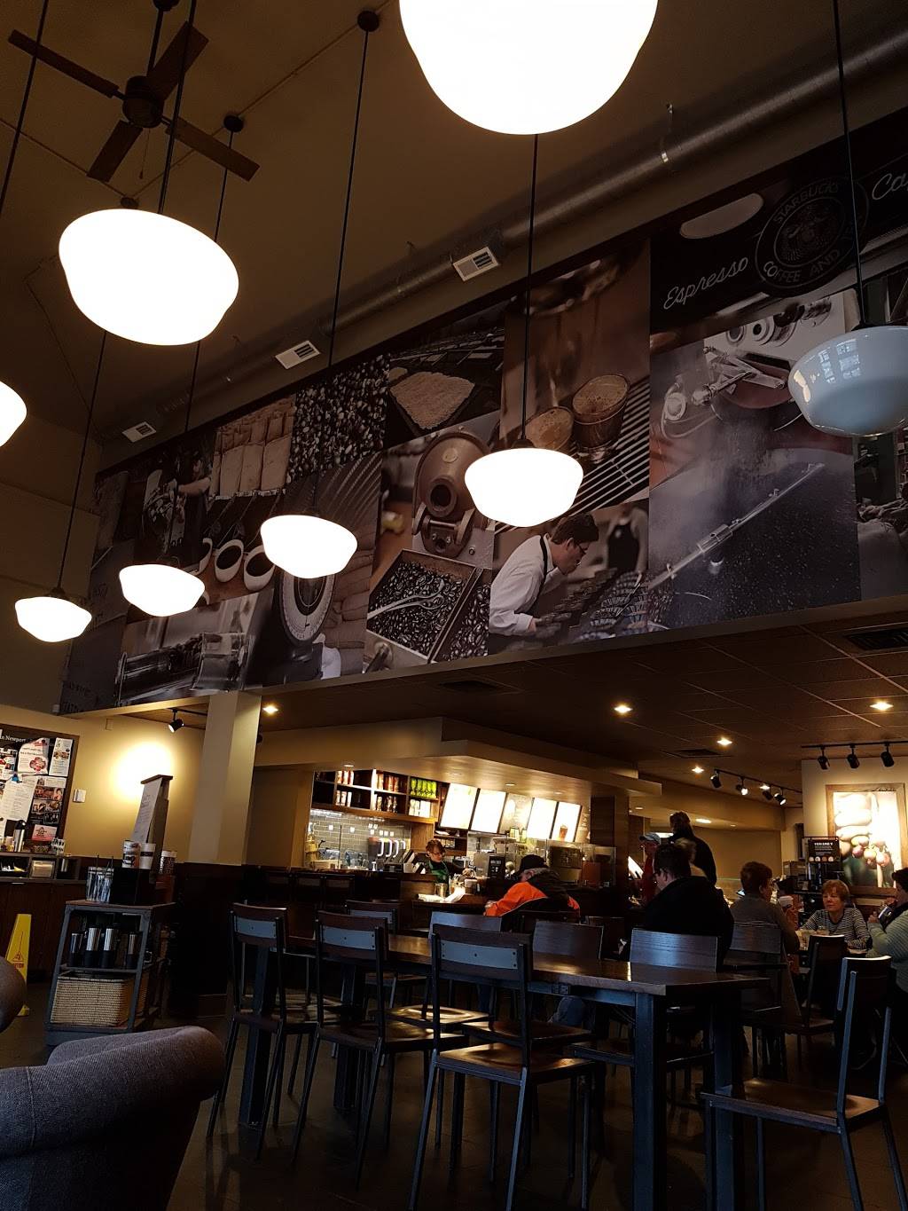 Starbucks | cafe | 1405 N Grand Ave, Newport, KY 41071, USA | 8594415210 OR +1 859-441-5210