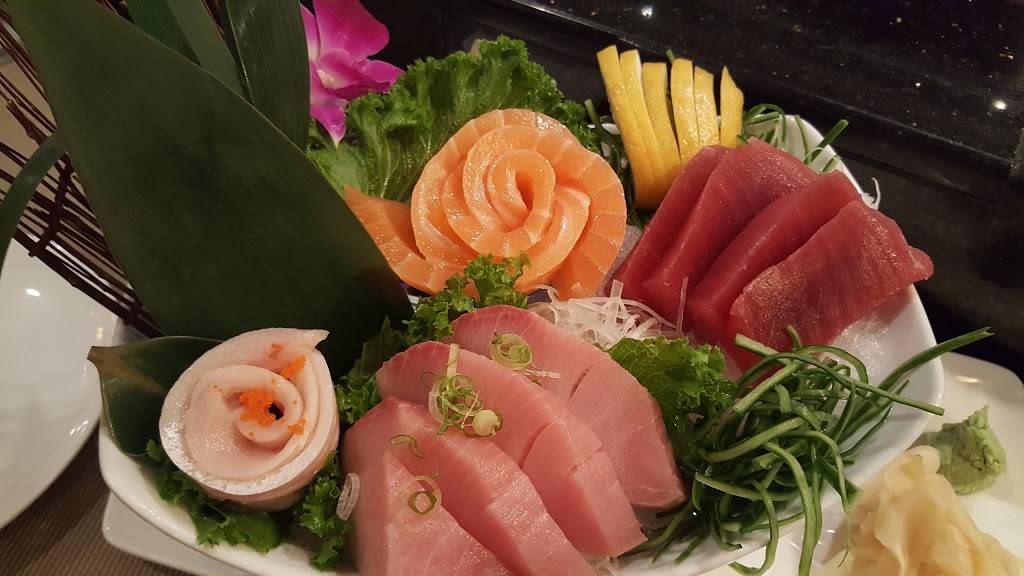 Eastgate Asian Bistro | restaurant | 25401 Eastern Marketplace Plaza Suite #130, Chantilly, VA 20152, USA | 7033278338 OR +1 703-327-8338