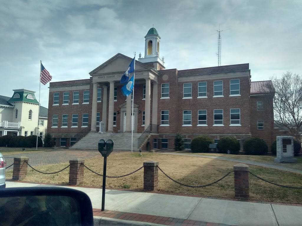 McDonalds | cafe | 306 S Main St, Farmville, VA 23901, USA | 4343923406 OR +1 434-392-3406