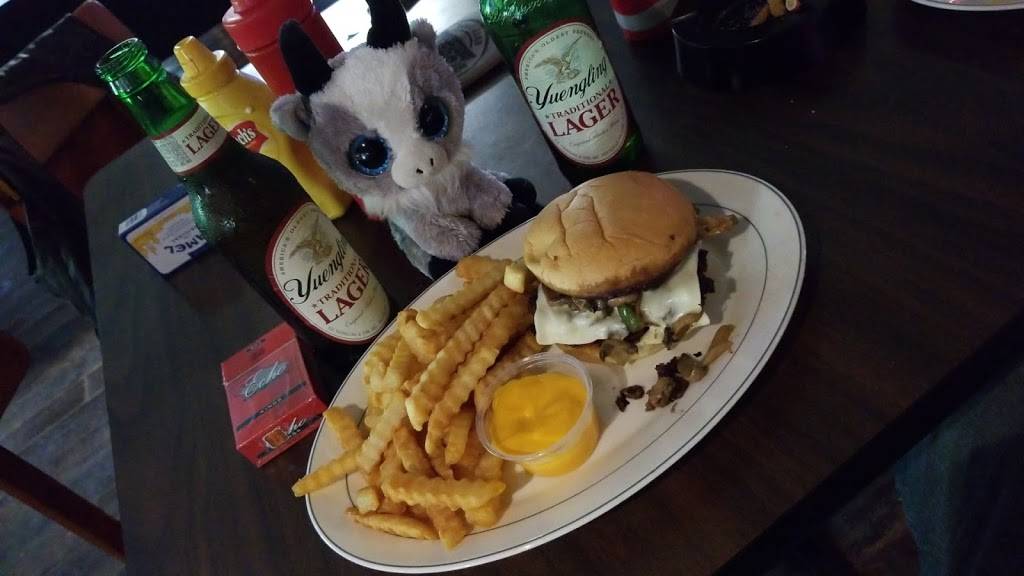 Beer Cooler Pub And Grub LLC | restaurant | 6611 S Old US Hwy 63, Hillsdale, IN 47854, USA | 7652450555 OR +1 765-245-0555