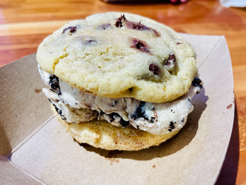 The Baked Bear | bakery | 2121 S Yukon Pkwy, Yukon, OK 73099, USA | 4052654959 OR +1 405-265-4959