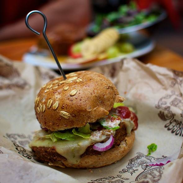 Bareburger | restaurant | 535 LaGuardia Pl, New York, NY 10012, USA | 2124778125 OR +1 212-477-8125